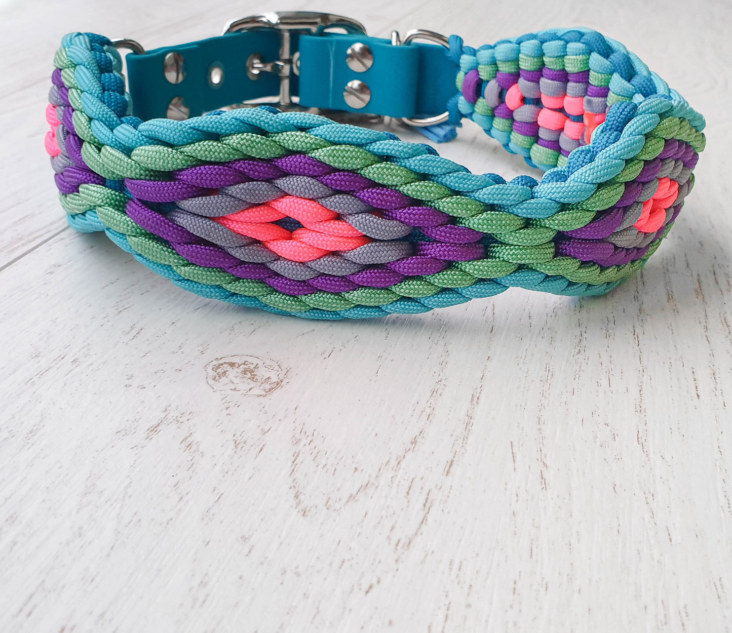 🌿 Collier ERYNDOR - paracorde